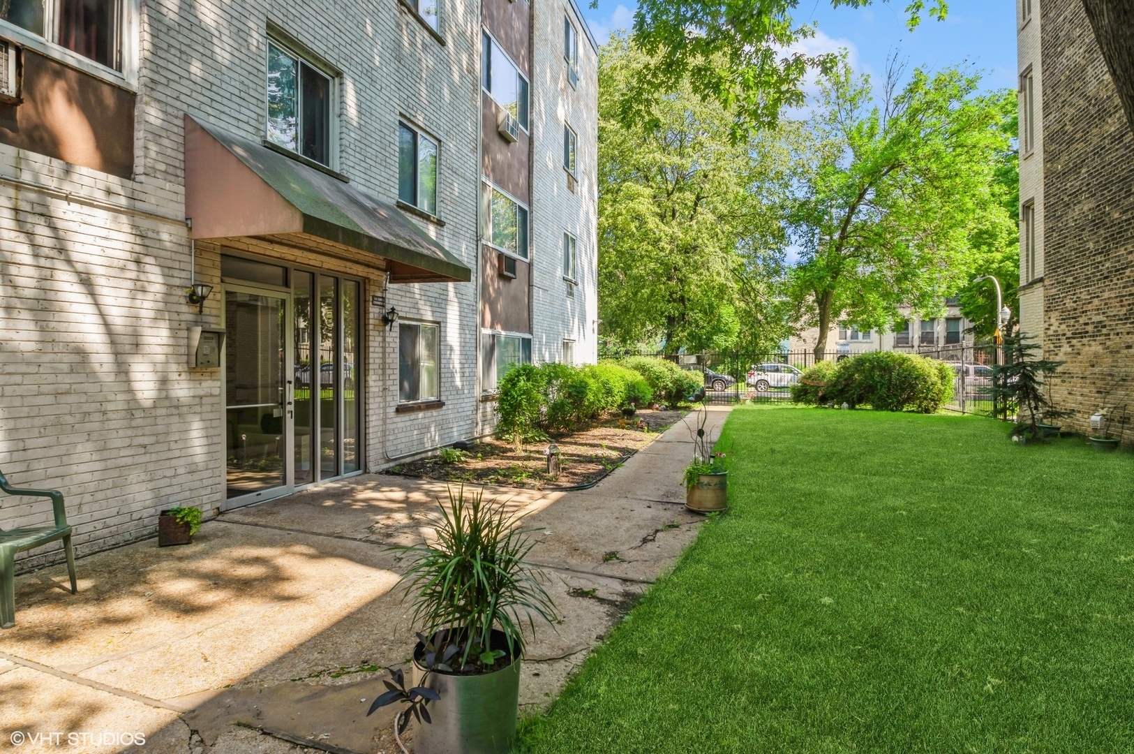 Property Photo:  1441 W Farwell Avenue 4B  IL 60626 