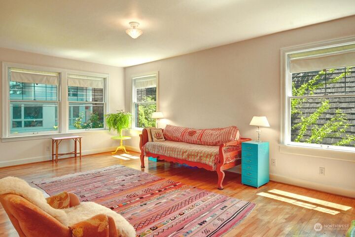 Property Photo:  711 Belmont Place E 206  WA 98102 