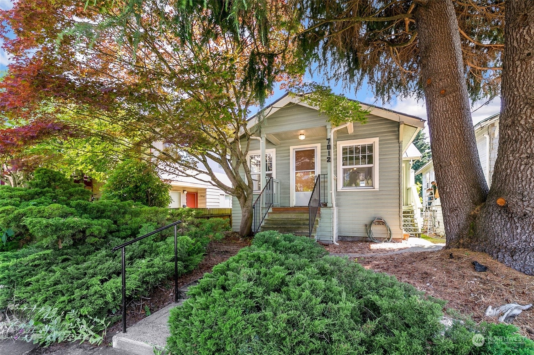 Property Photo:  7012 Linden Avenue N  WA 98103 