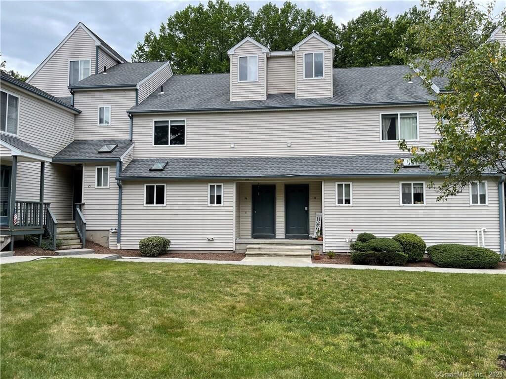 Property Photo:  24 Ivy Grove Court 24  CT 06484 