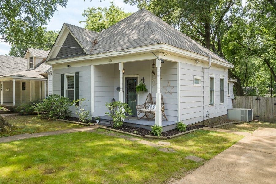 Property Photo:  115 S Fenwick Rd  TN 38111 