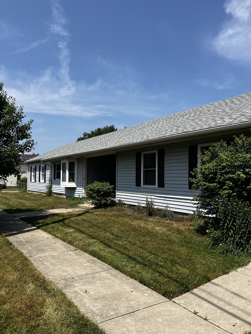 Property Photo: 10 Willey Street IL 60136