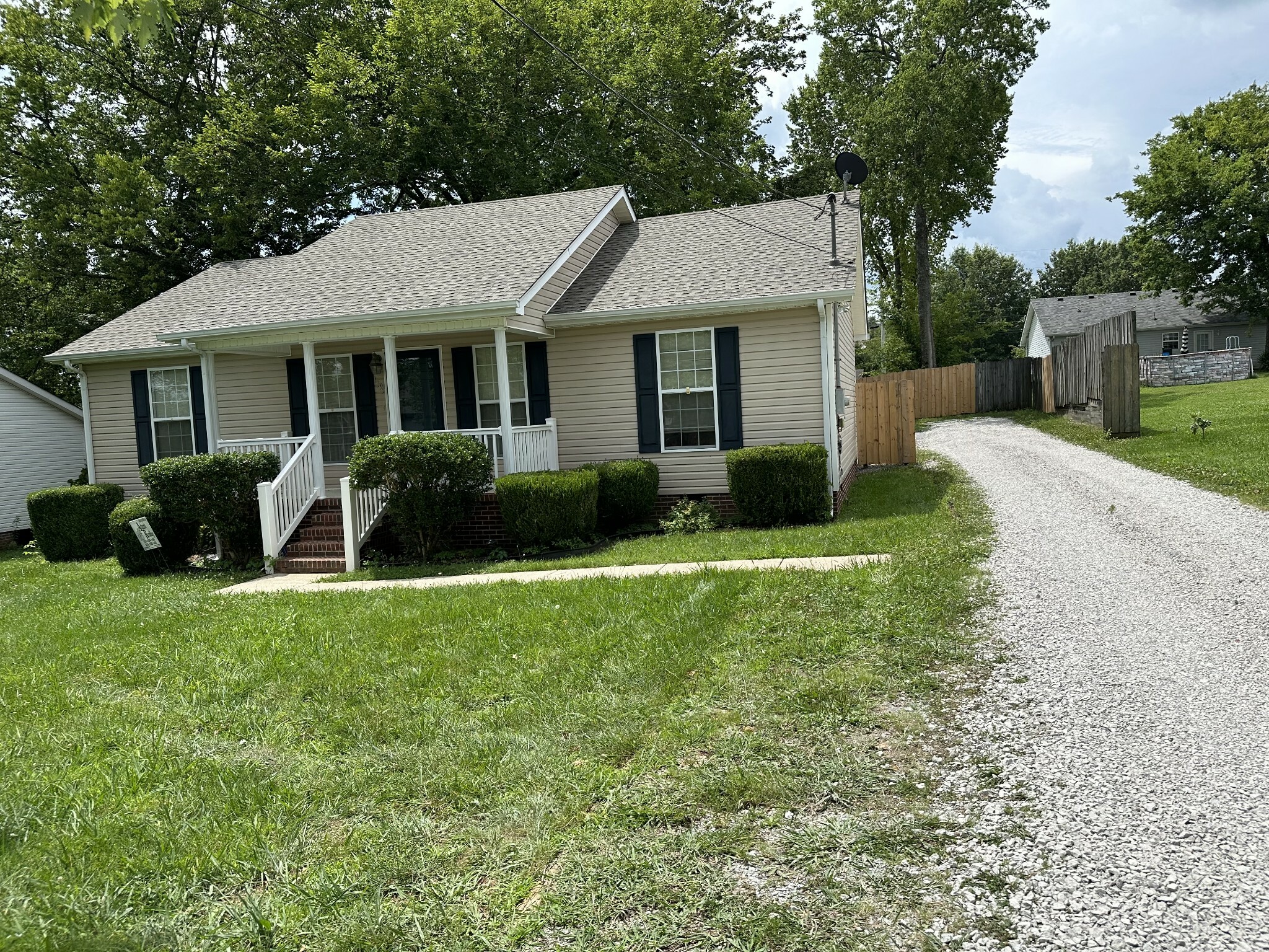 1395 W Lane St  Shelbyville TN 37160 photo