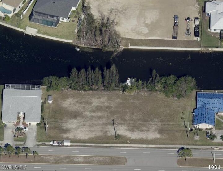 Property Photo:  929 Gleason Parkway  FL 33914 