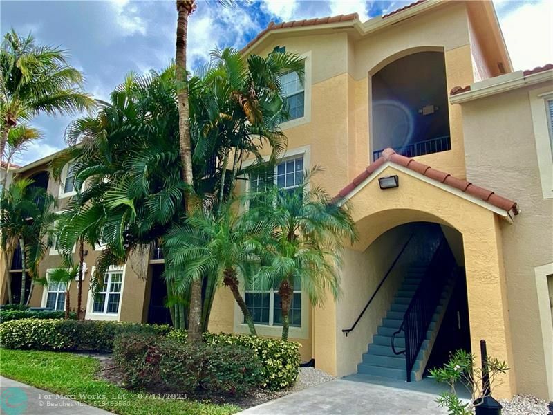 Property Photo:  15185 Michelangelo Blvd 105  FL 33446 