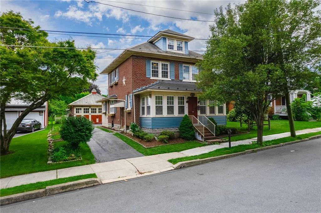 Property Photo:  128 East Prospect Street  PA 18064 