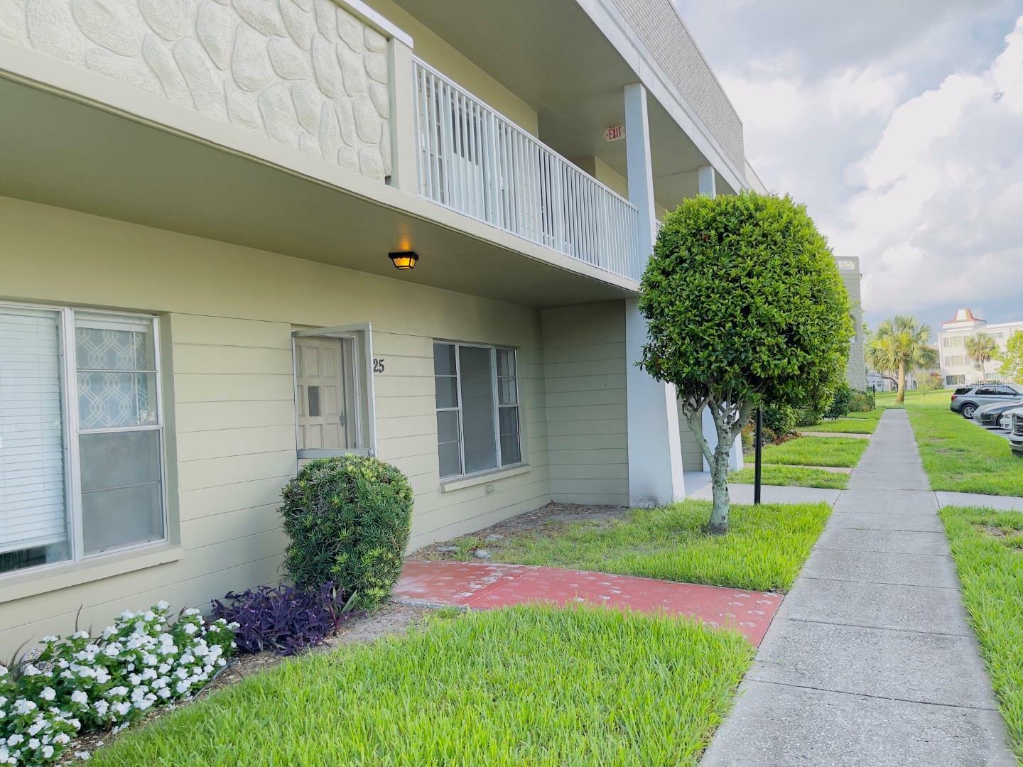 Property Photo:  2391 Sumatran Way 25  FL 33763 