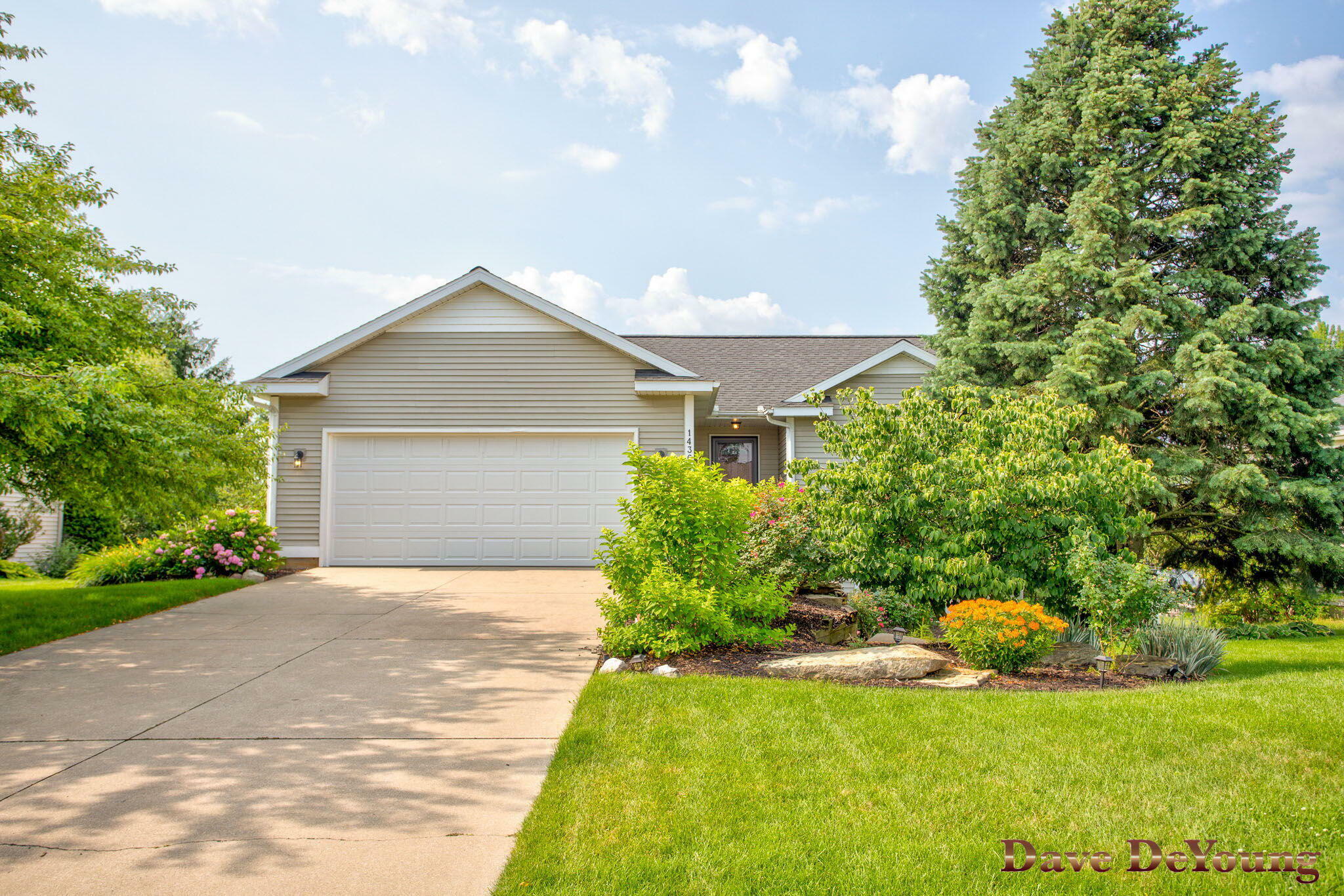 Property Photo:  14360 Pine Creek Drive  MI 49424 