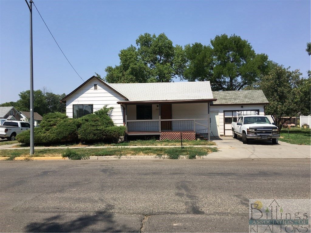 Property Photo: 3315/3323 4th Avenue S MT 59101