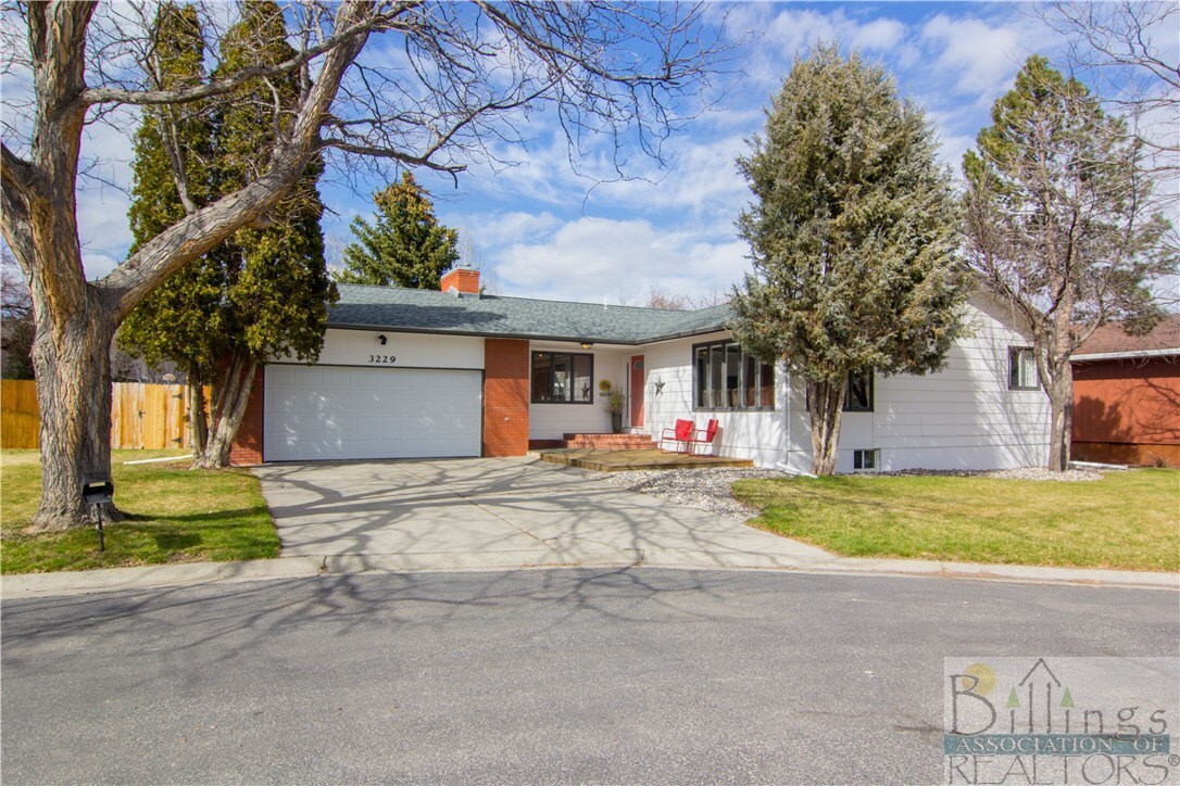 Property Photo:  3229 Fairmeadow Drive  MT 59102 
