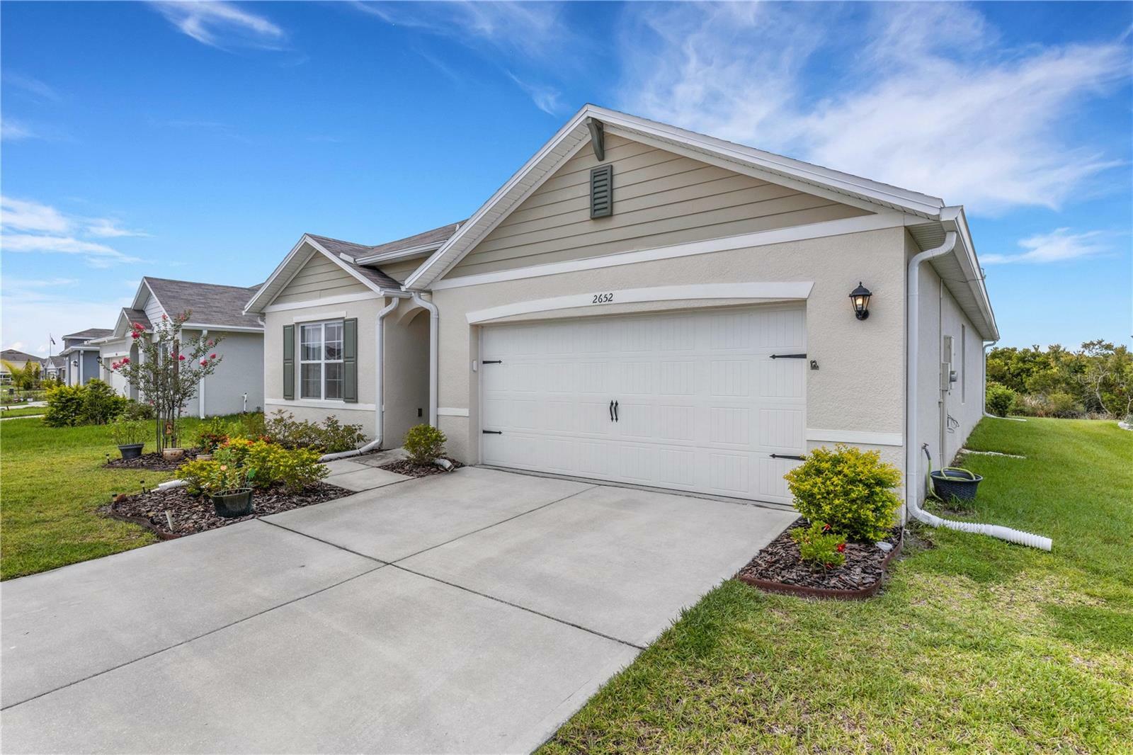 Property Photo: 2652 Grandbury Grove Road FL 33811