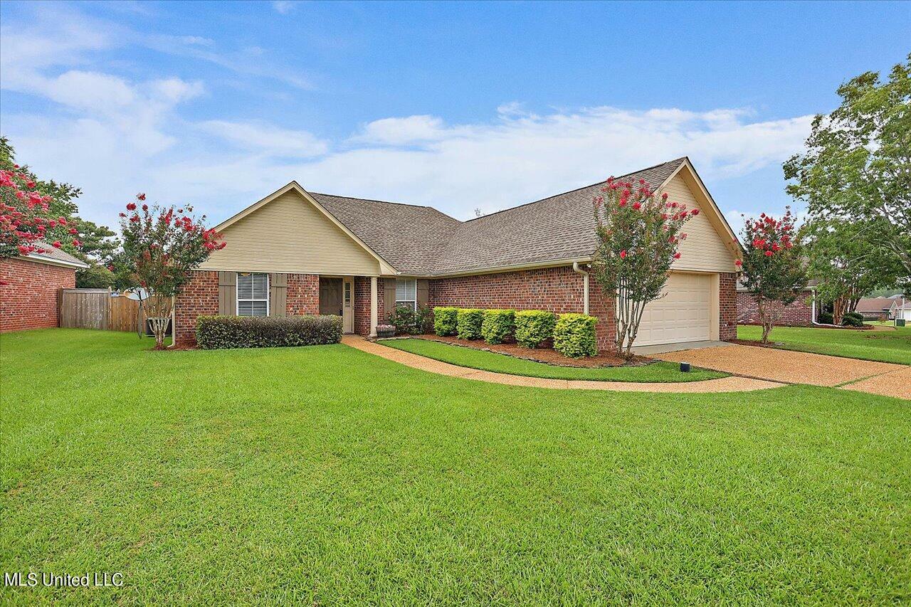 Property Photo:  501 Wildberry Drive  MS 39208 