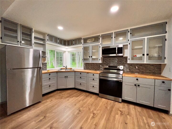 Property Photo:  13 Race Street  WA 99121 