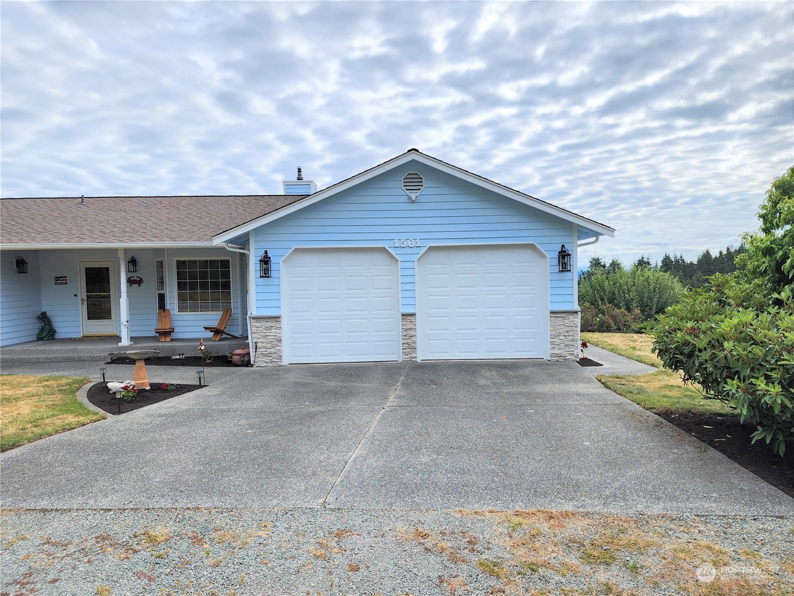 Property Photo:  1561 Crestview Drive  WA 98282 