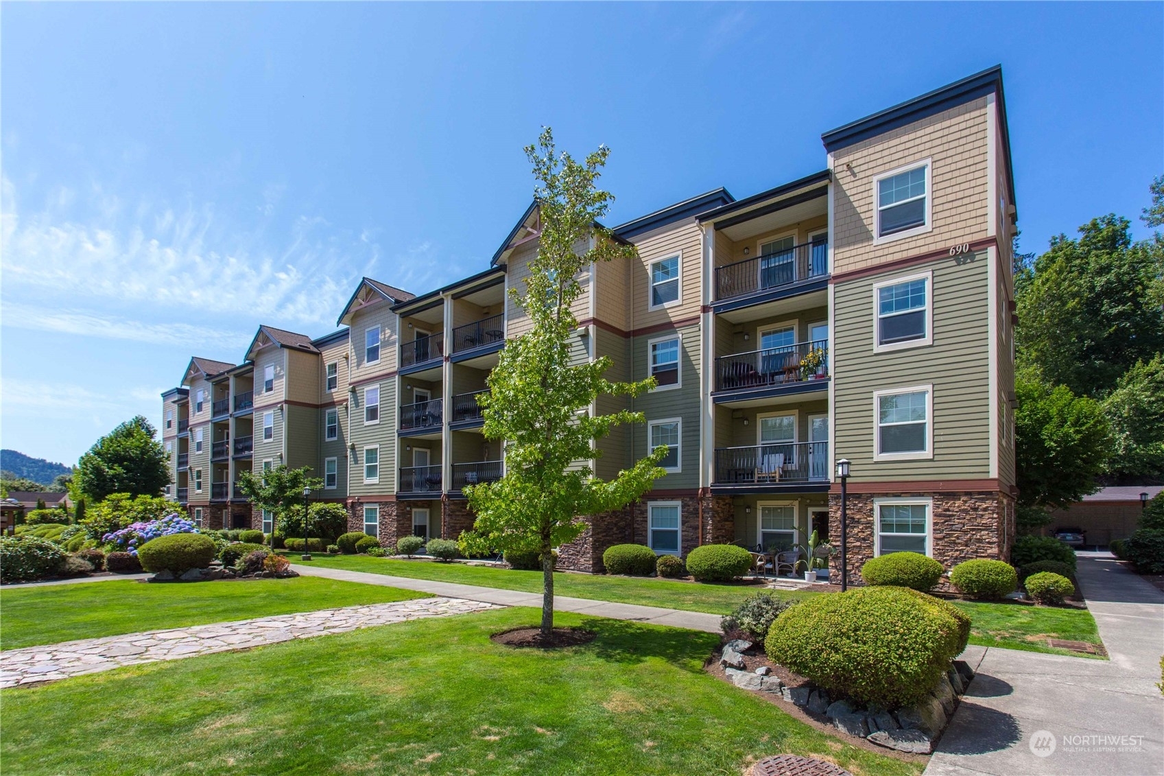 Property Photo: 690 32nd Street B411 WA 98225