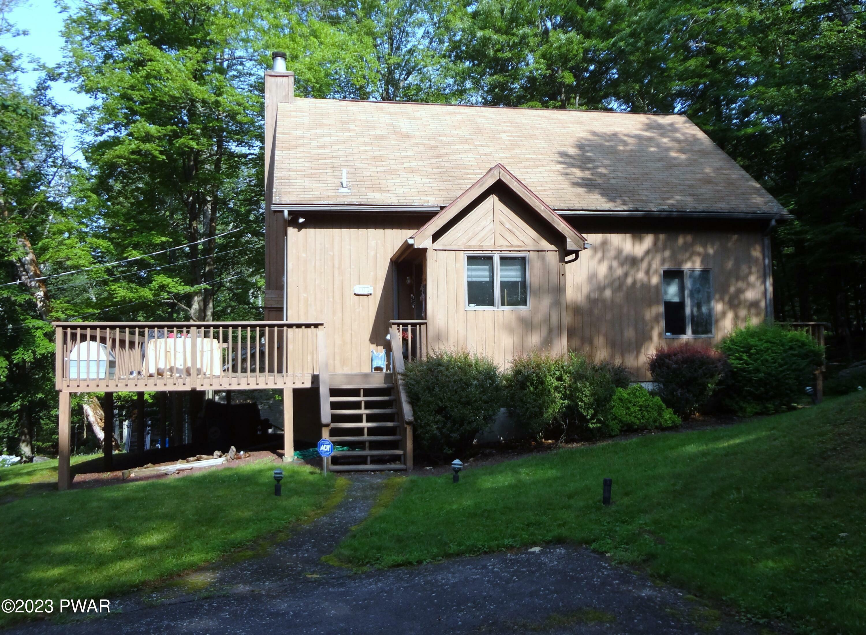 Property Photo:  105 Shady Glen Drive  PA 18426 