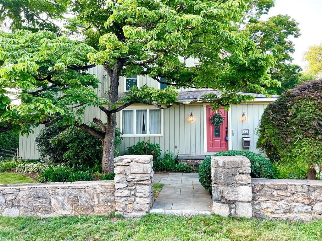 Property Photo:  16 Davenport Avenue  CT 06880 