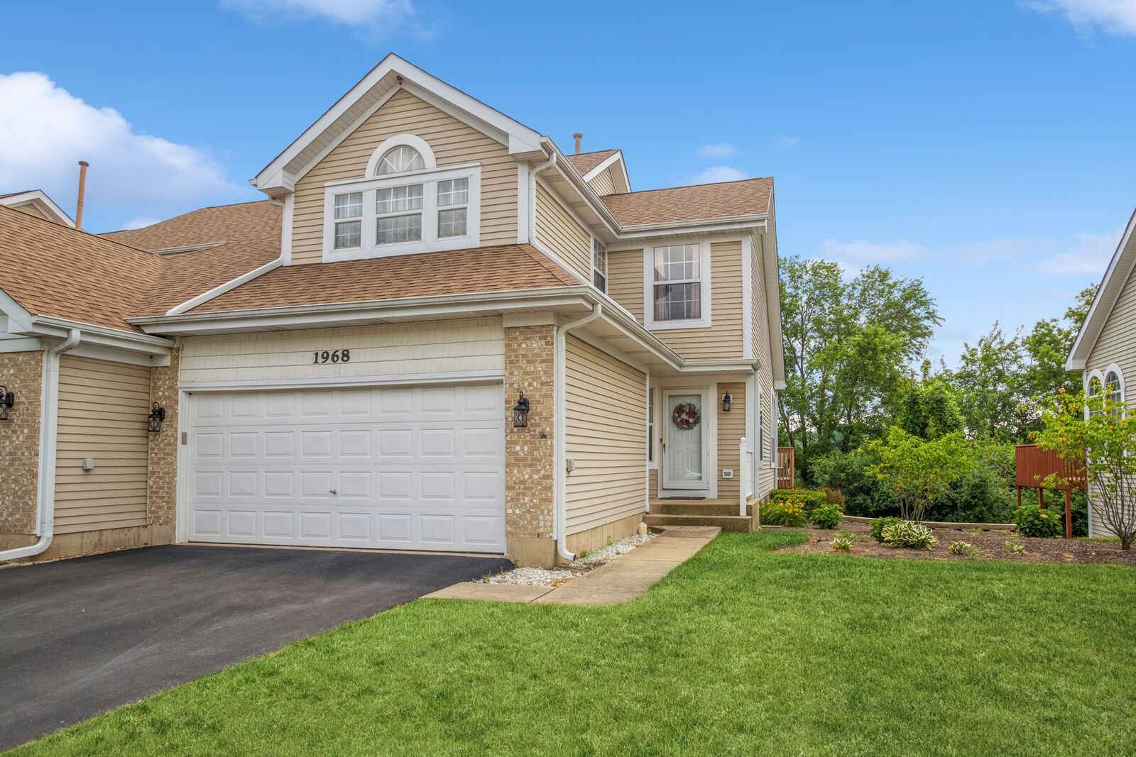 Property Photo:  1968 Sunset Drive 1968  IL 60133 