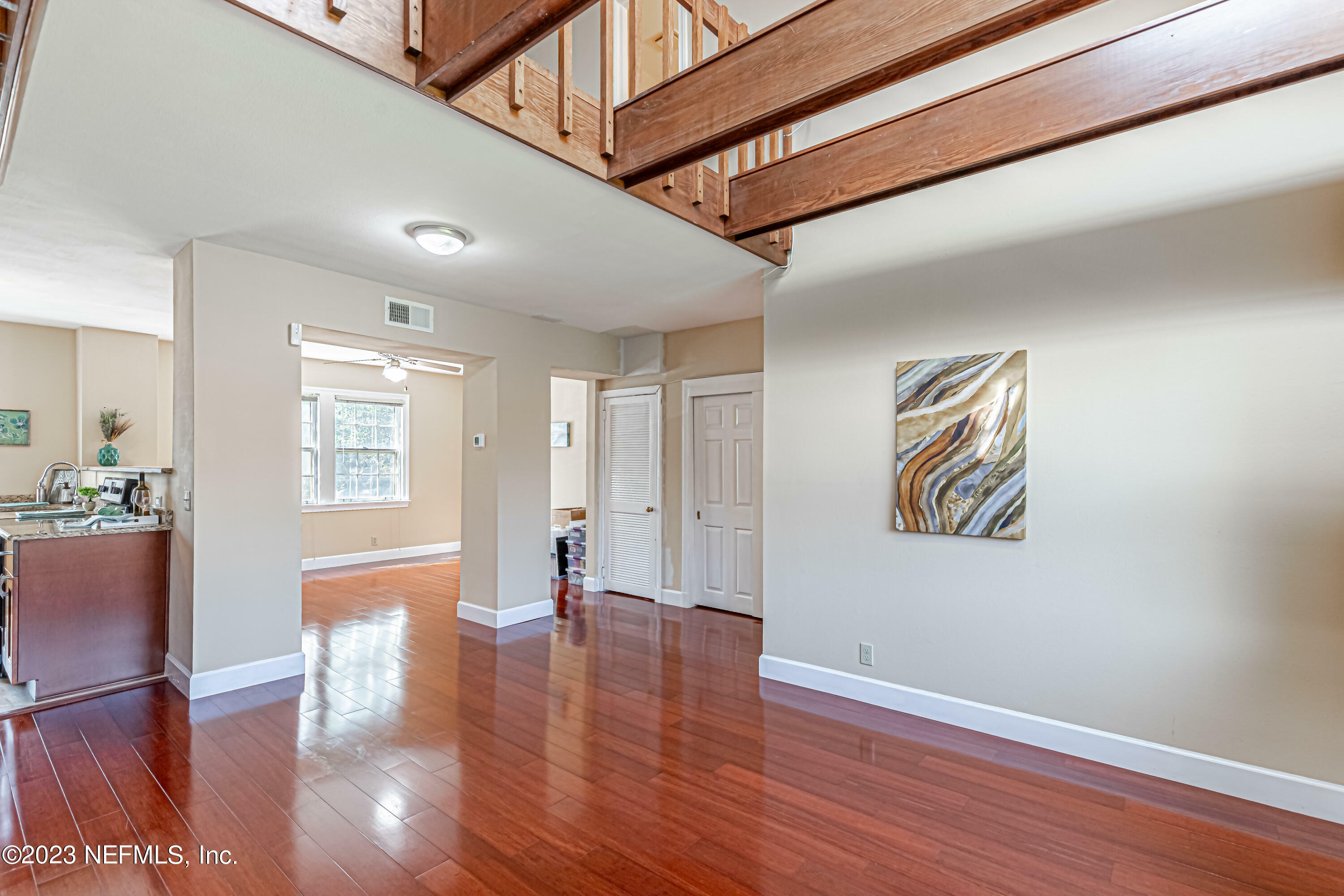 Property Photo: 1542 Palm Ave 1542 FL 32207