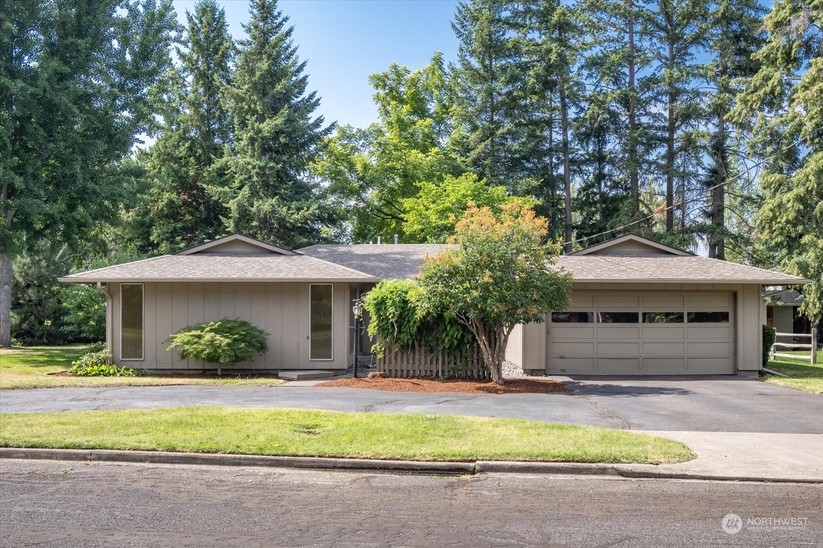 Property Photo:  714 Liberty Place  WA 99362 