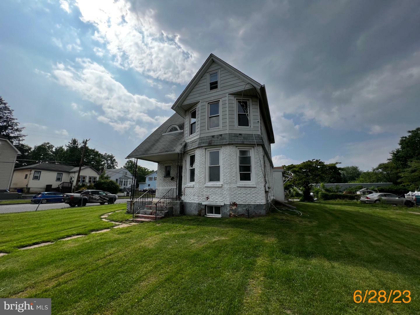 Property Photo:  11 Gibbsboro Road  NJ 08021 