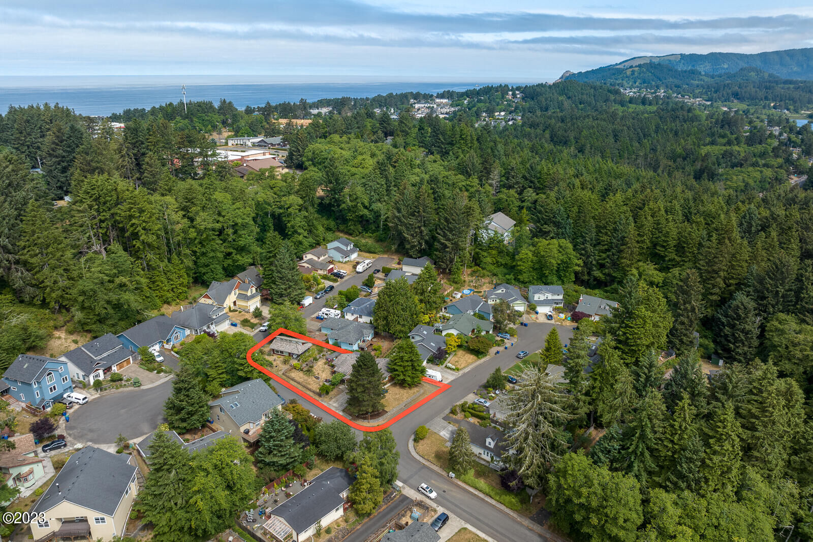 Property Photo:  2715 NE 19th Street  OR 97367 