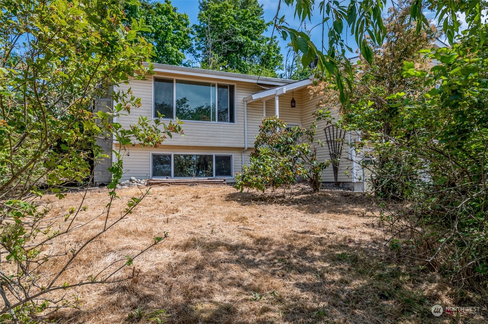 Property Photo: 2200 Niagara Drive WA 98229