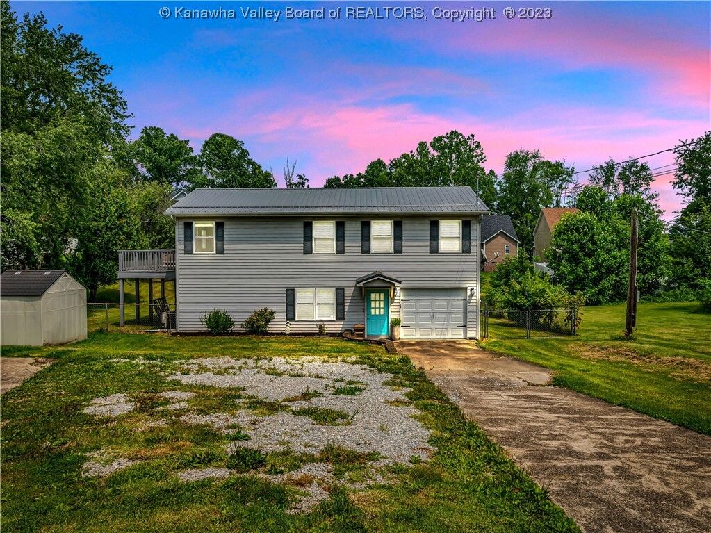 Property Photo:  134 Saunders Street  WV 25560 