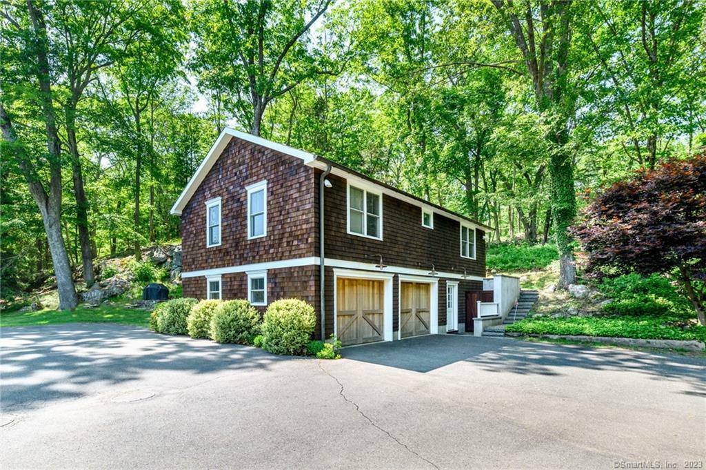 Property Photo:  102 Ladder Hill Road North Cottage  CT 06883 