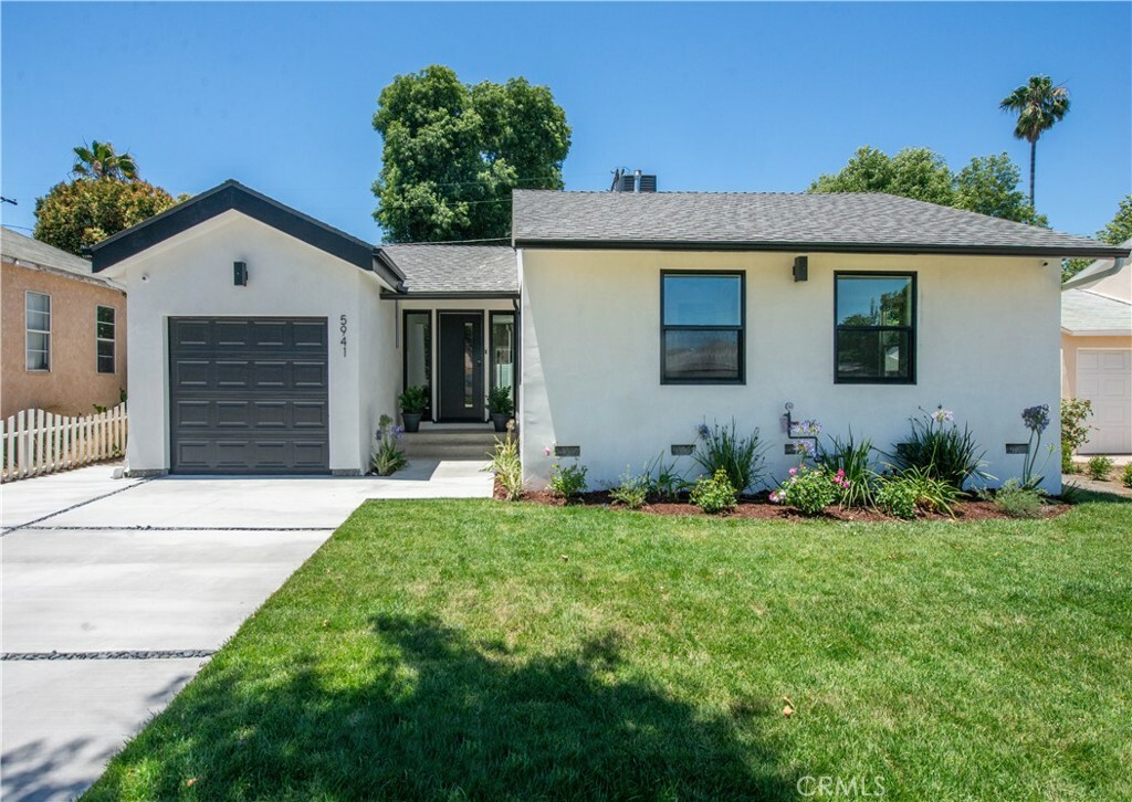 Property Photo:  5941 Texhoma Avenue  CA 91316 