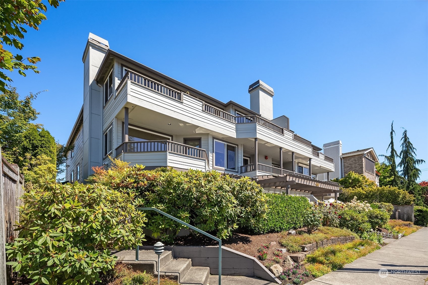 Property Photo: 263 4th Avenue S 301 WA 98020