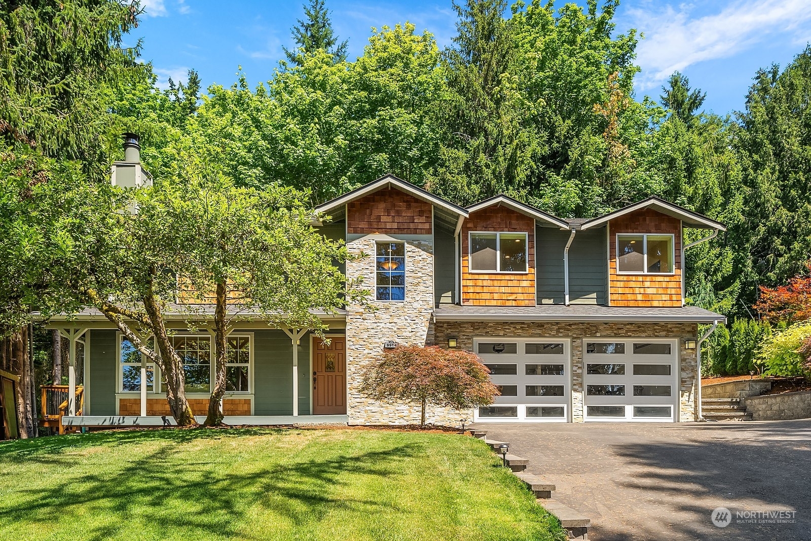 Property Photo: 9914 159th Place NE WA 98052