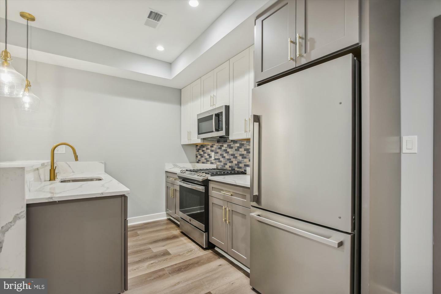 Property Photo:  1914 8th Street NW 101  DC 20001 