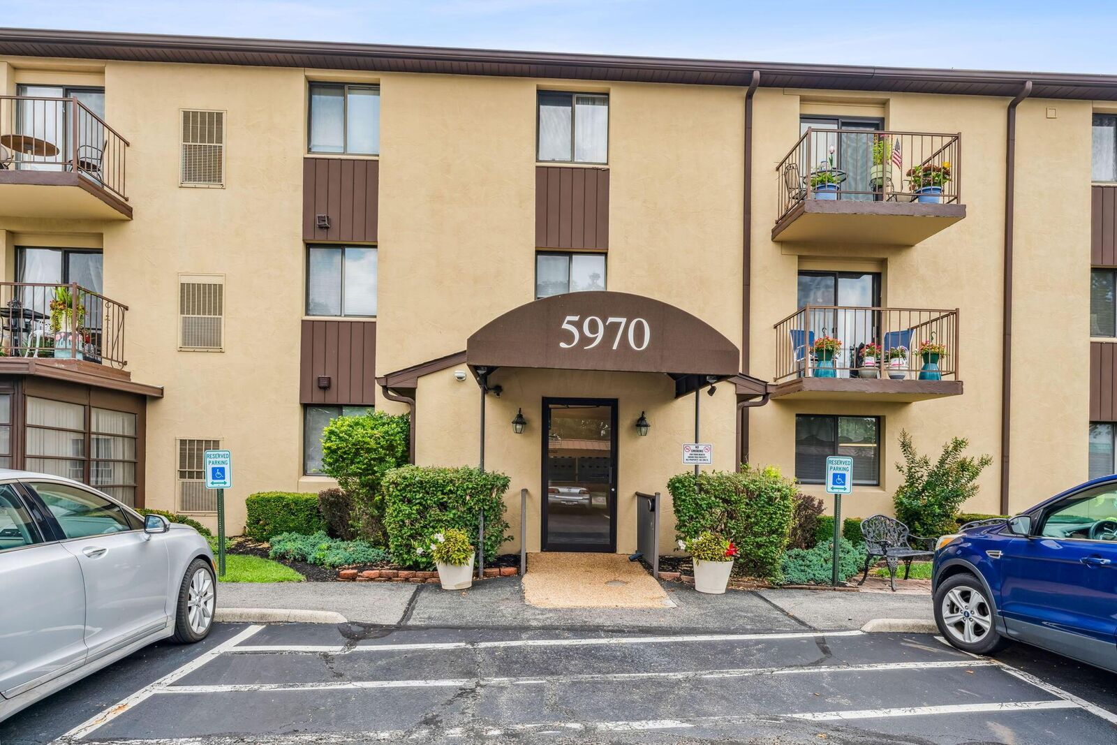 Property Photo: 5970 Sharon Woods Boulevard OH 43229