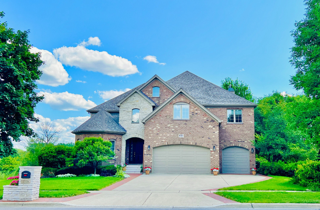 Property Photo:  6721 Revere Court  IL 60031 