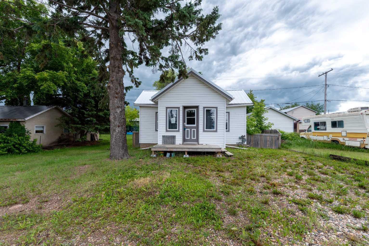 Photo de la propriété: 104 Railway Street SK S0M 2G0