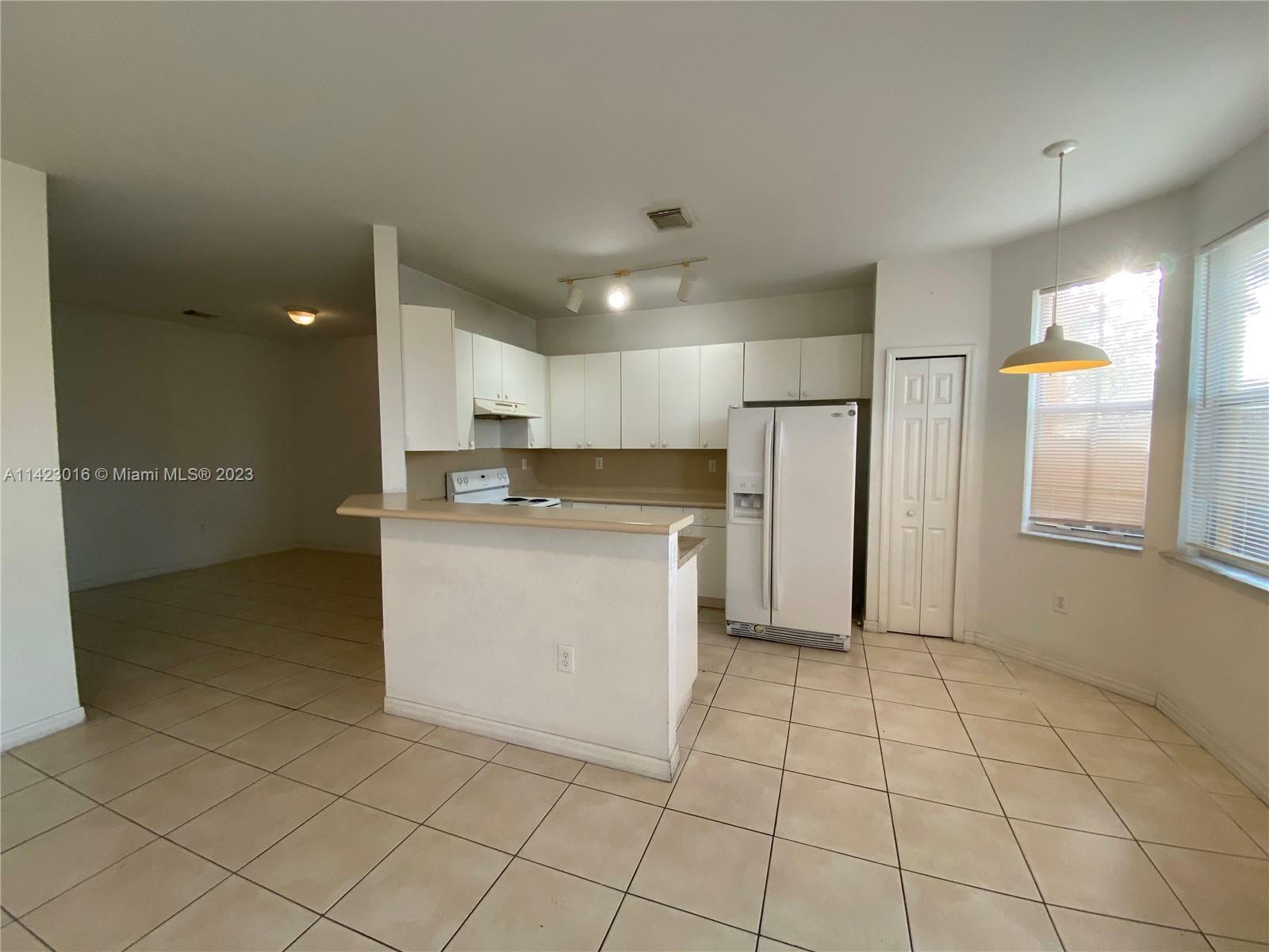 Property Photo:  16613 SW 78th Ter 16613  FL 33193 