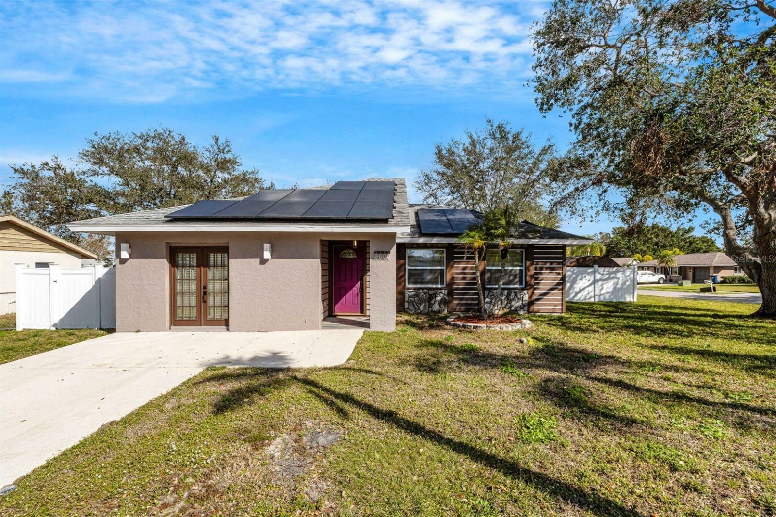 Property Photo: 3606 29th Street E FL 34208