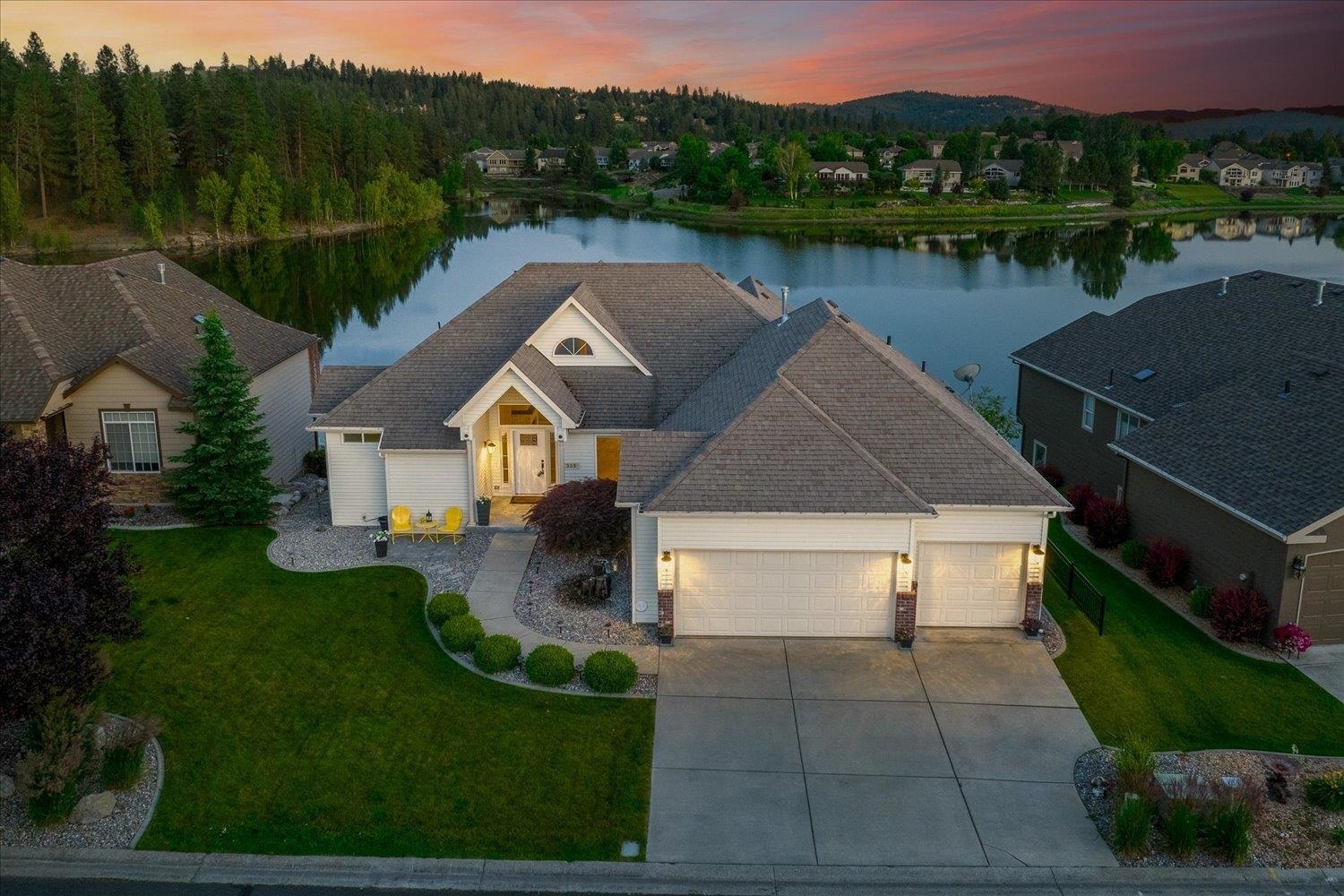 Property Photo:  339 S Shelley Lake Ln  WA 99037 