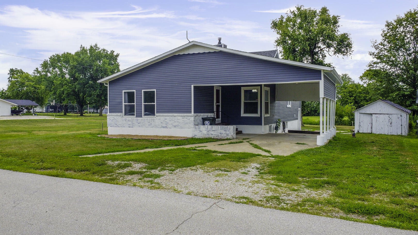 205 S Landrum St  Cairo MO 65239 photo