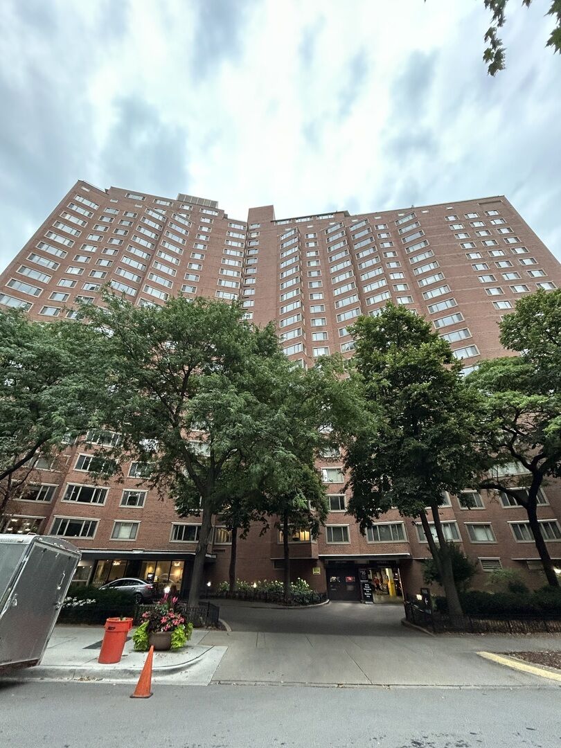 Property Photo:  1350 N Lake Shore Drive 1111  IL 60611 
