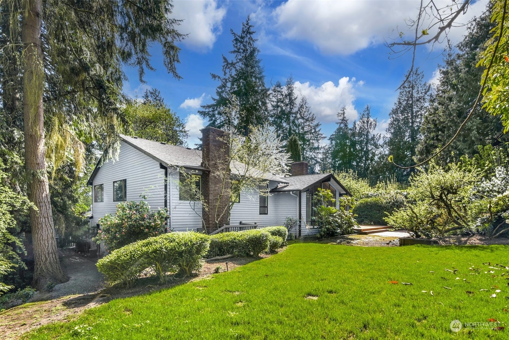 Property Photo:  10320 SE 29th Street  WA 98004 