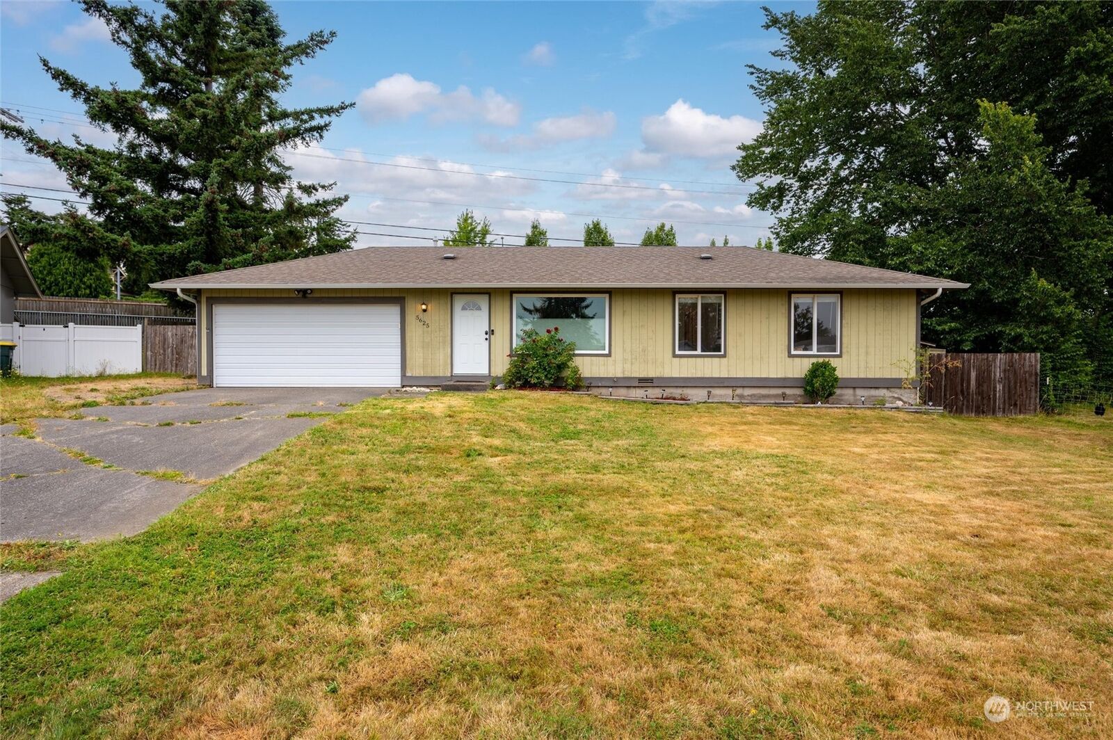 Property Photo:  5625 Poplar Place  WA 98248 