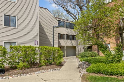 Property Photo:  1830 W Highland Avenue 204D  IL 60123 