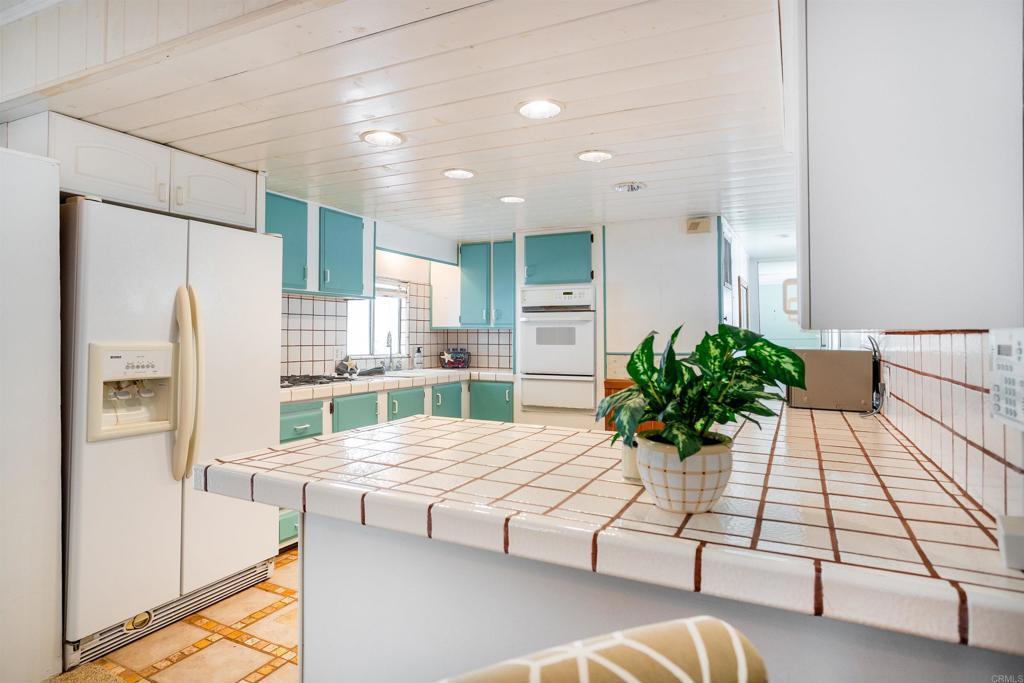 Property Photo: 142 Beechwood Lane CA 92054