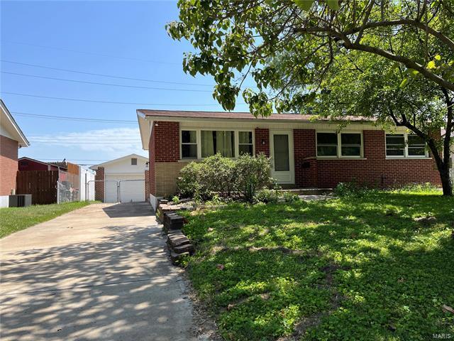 Property Photo: 14 Merri Lane MO 63031