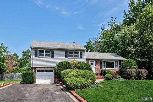 Property Photo:  281 Harristown Road  NJ 07452 