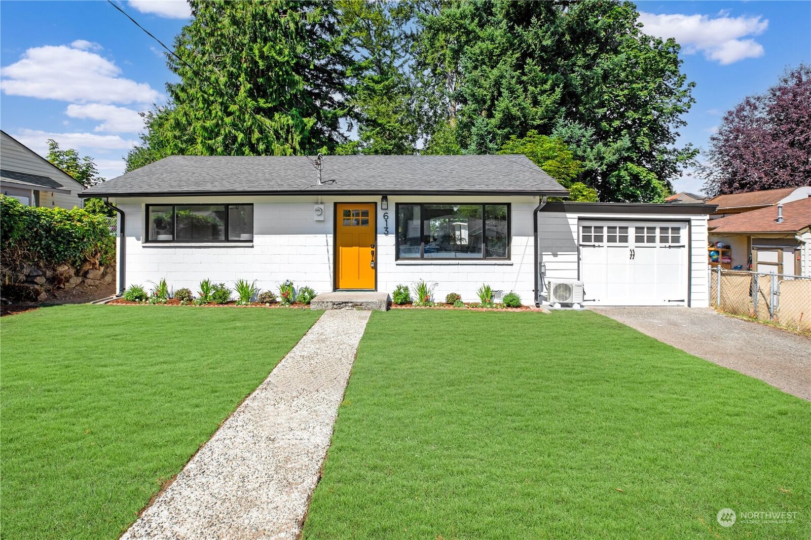 Home for sale in Renton 613 Avenue NE, Renton, WA 98056