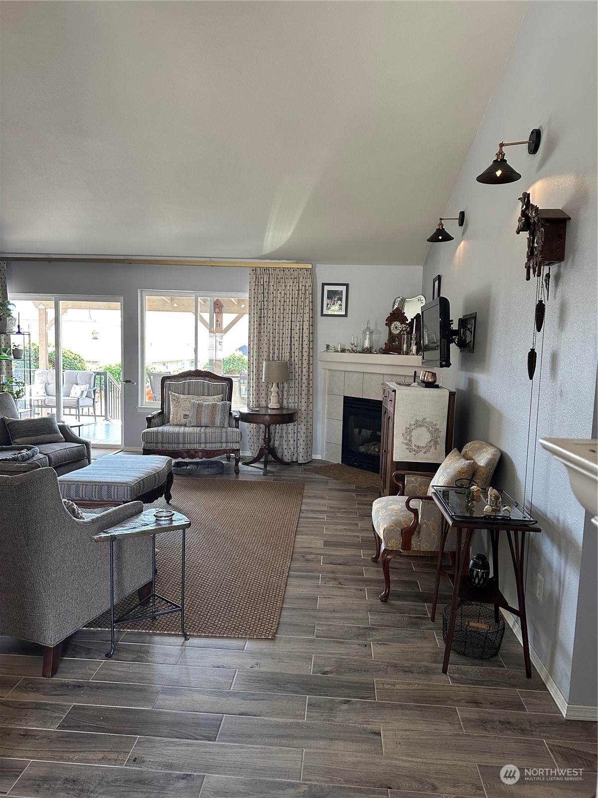 Property Photo:  1132 SE Jean Street  WA 98802 