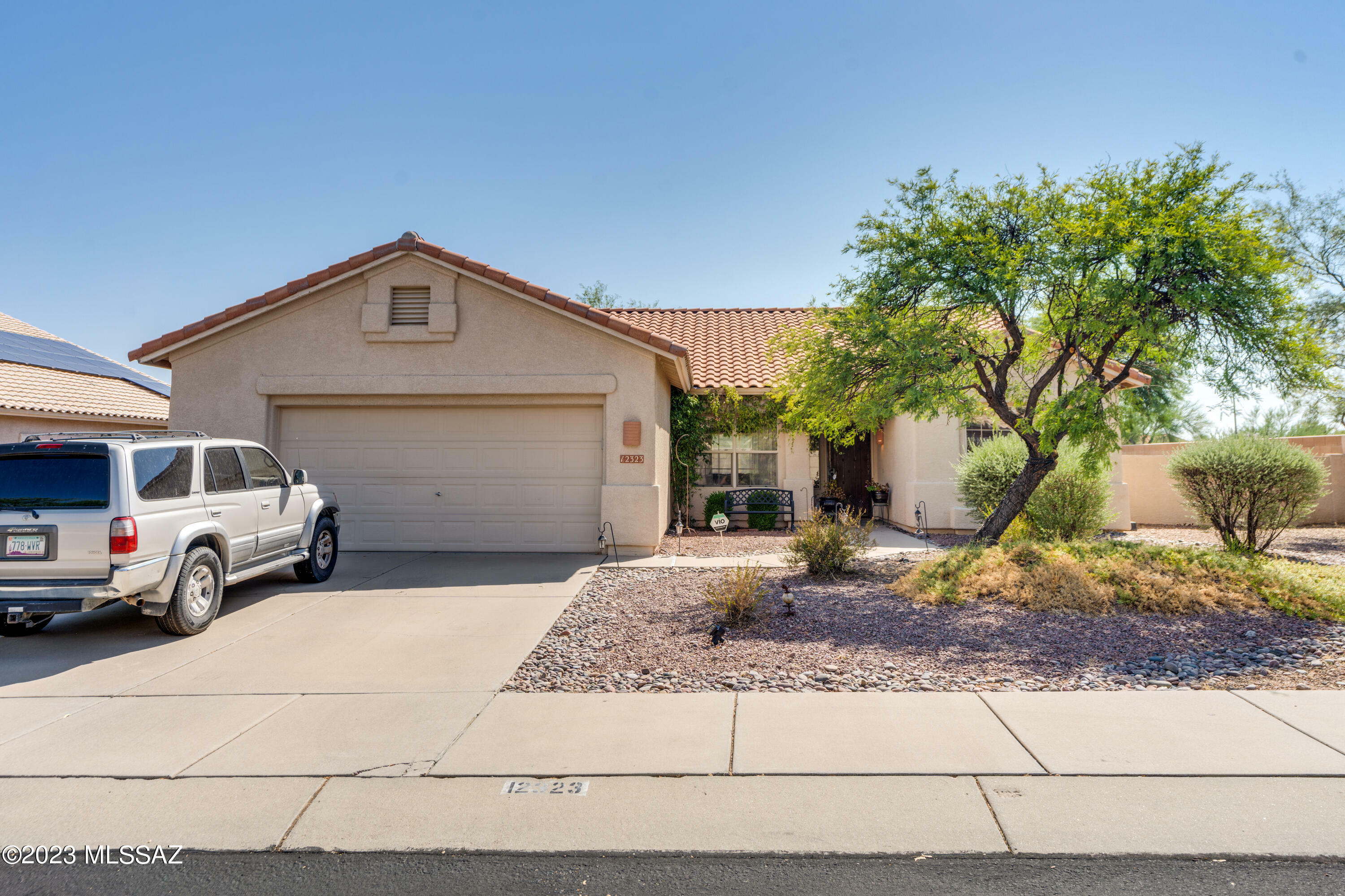 Property Photo: 12323 N Echo Valley Drive AZ 85755